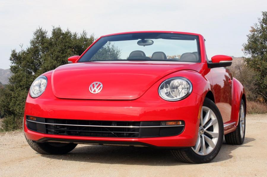  Volkswagen Beetle TDi Cabriolet 2013 года  (фото 29 из 40)